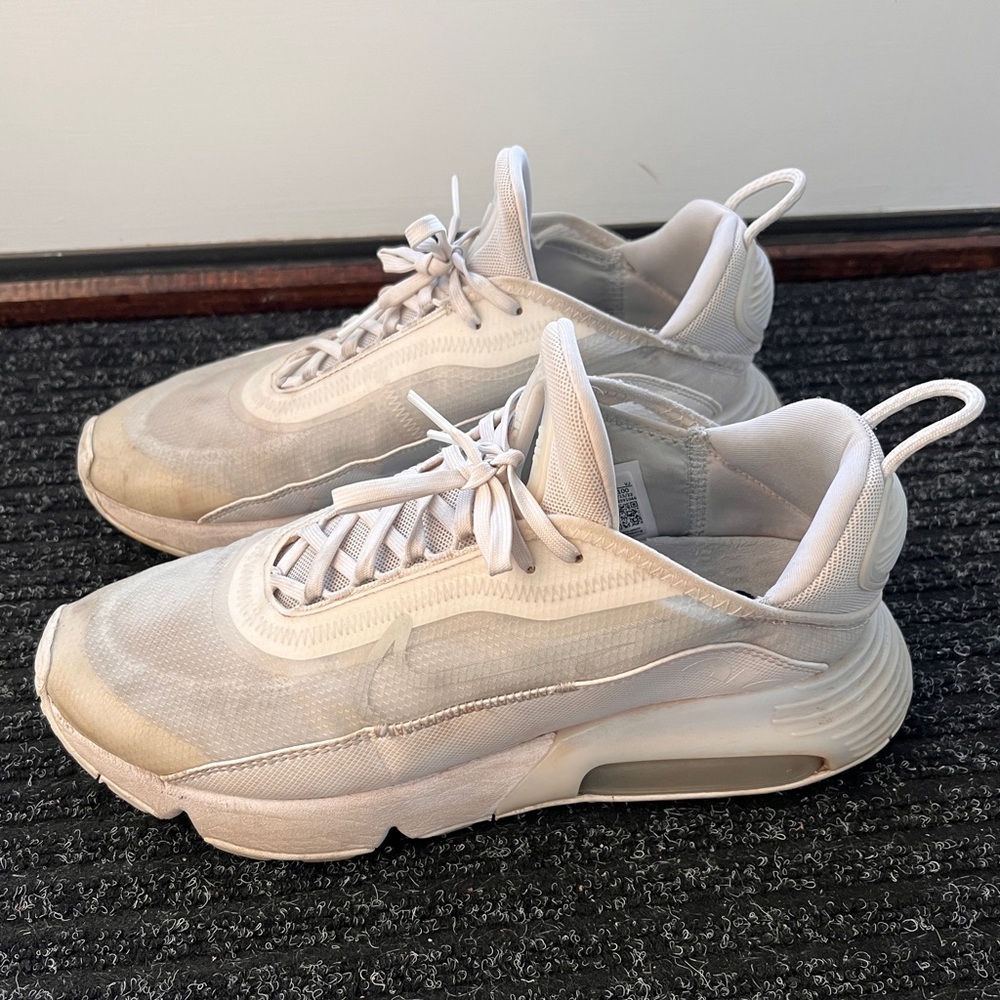 Nike Air Max 2090 Triple White Sneakers Low Top men's 9.5